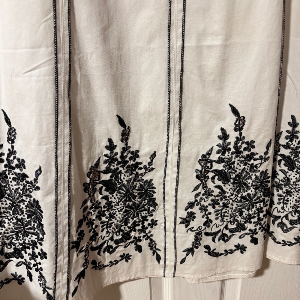 Stunning Vintage Kokomo Cream Skirt with Black Beaded Floral Embroidery - Picture 4 of 14